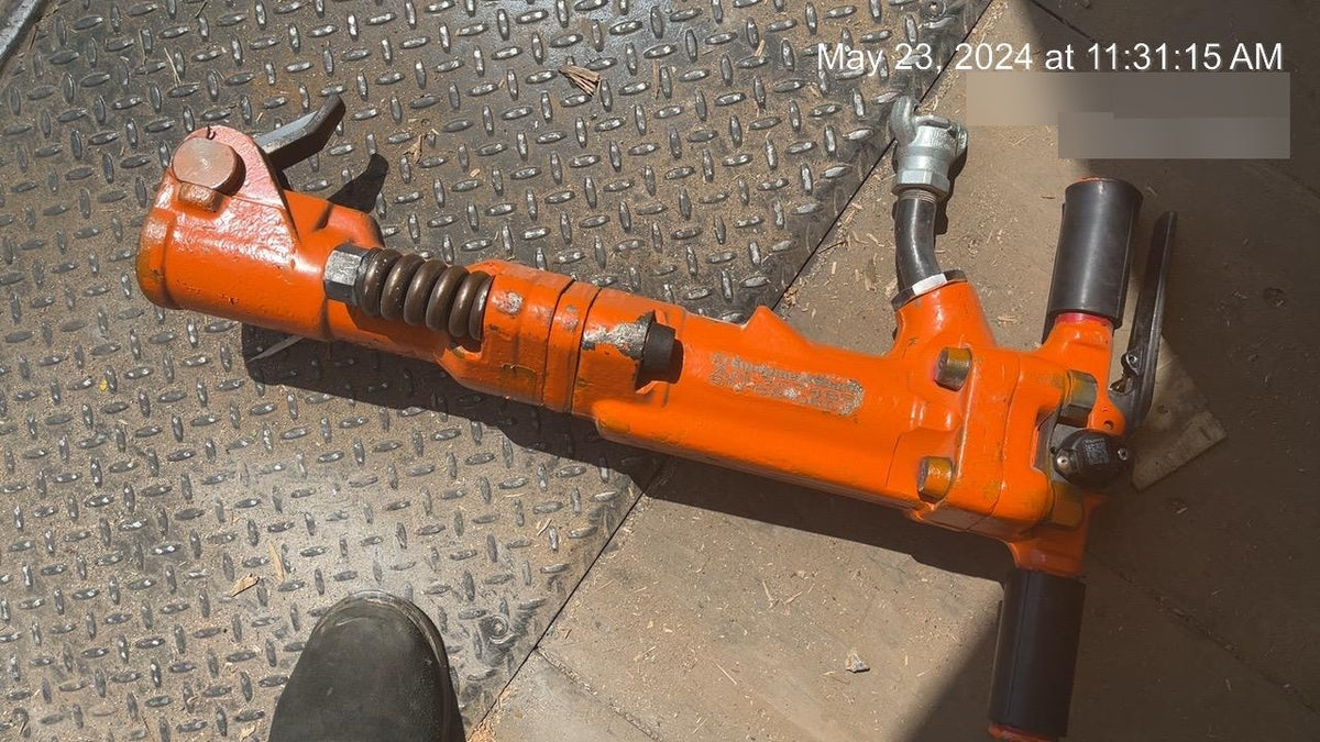 2023 MICHIGAN PNEUMATIC ES-TPB60-118-TRACKER