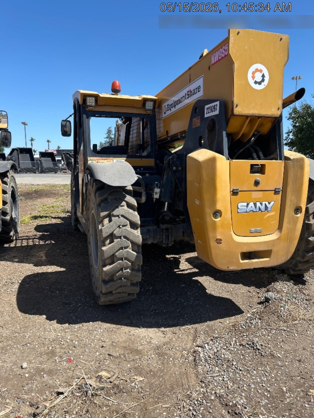2022 SANY STH1056