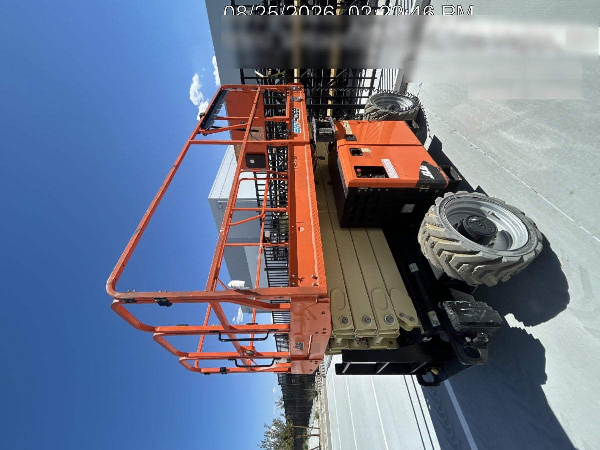 2021 JLG ERT4069