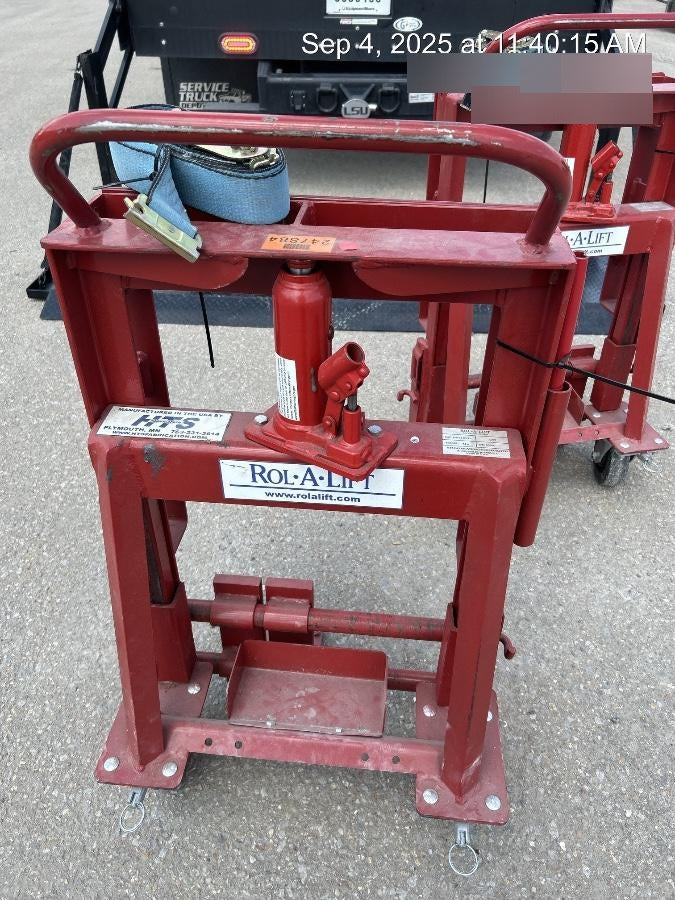 2022 ROL-A-LIFT M-6