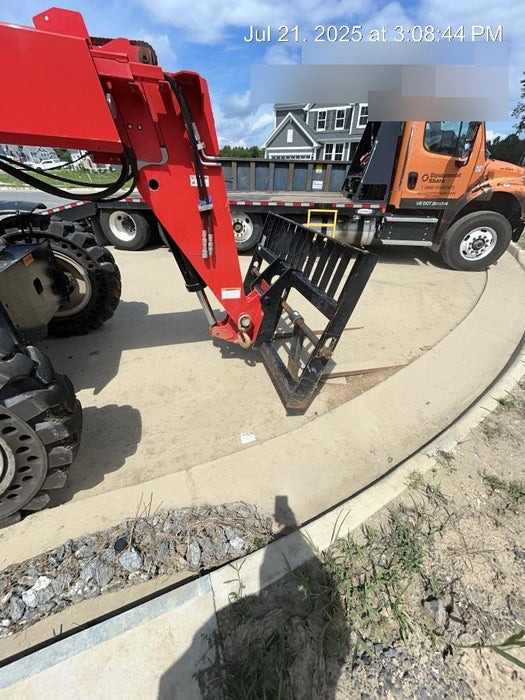 2021 MANITOU MTA8044