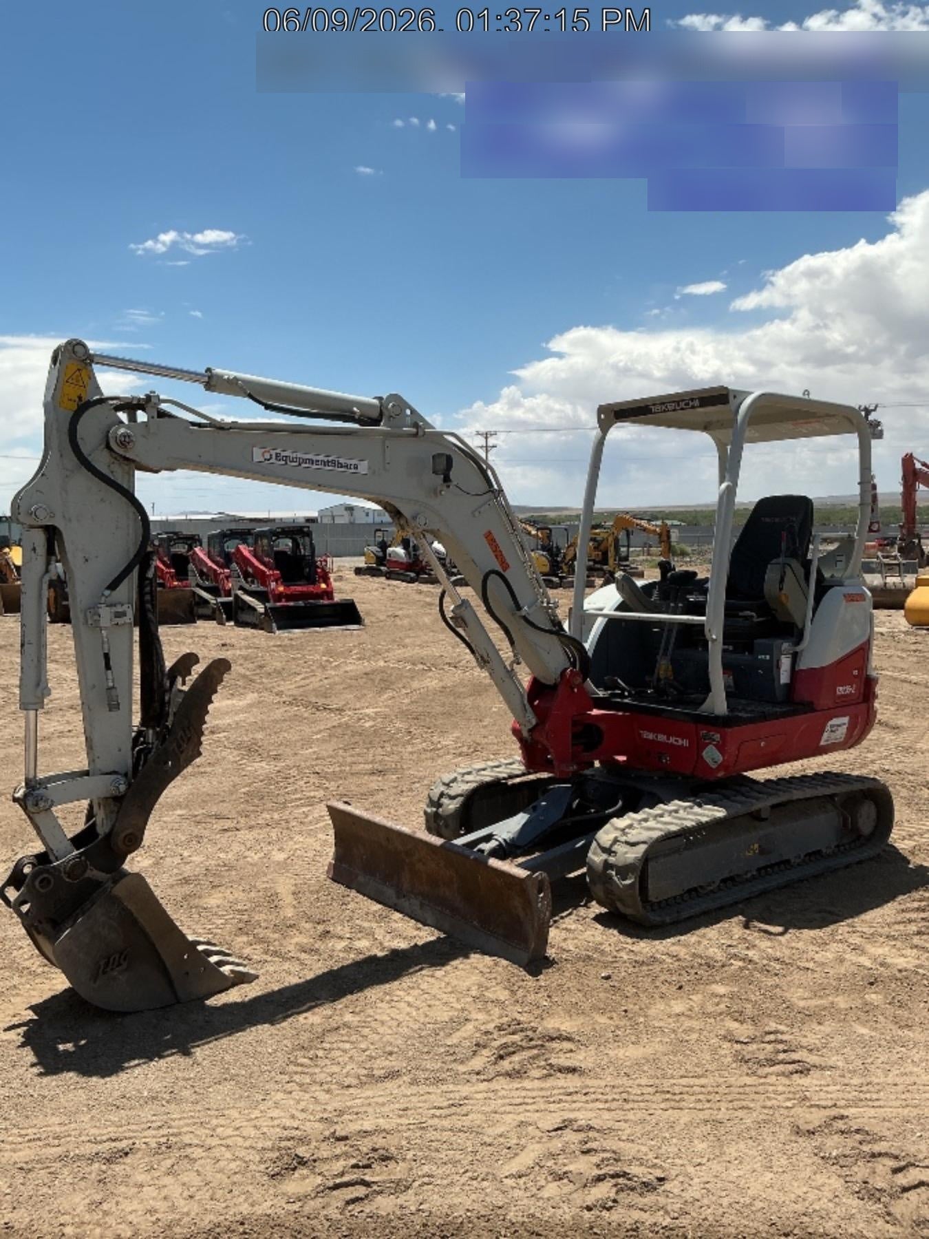 2021 TAKEUCHI TB235-2R