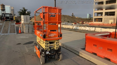 2024 JLG ES1932