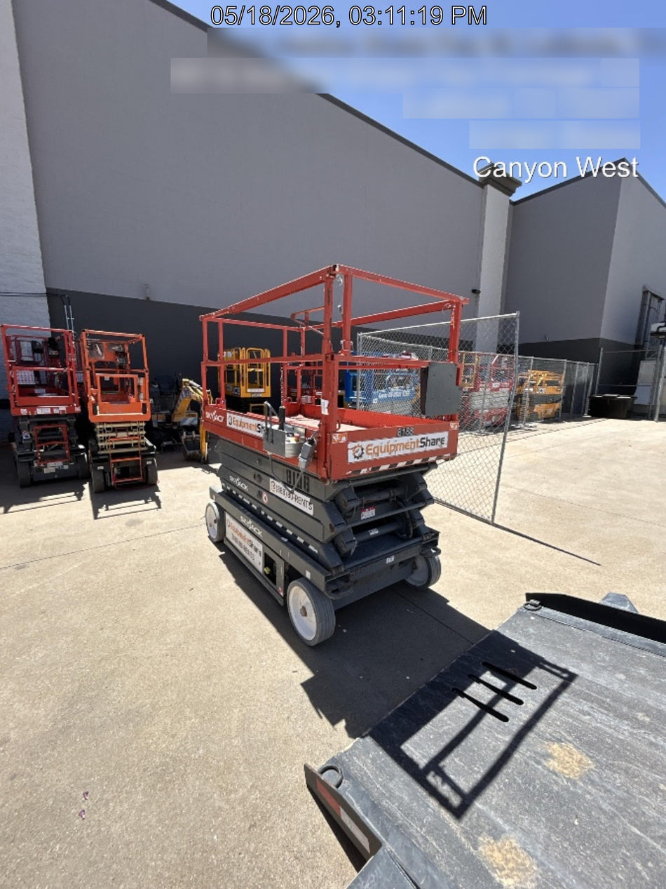 2018 Skyjack SJIII-4632 Skyjack SJIII4632 Scissor Lift w/Trojan Batteries