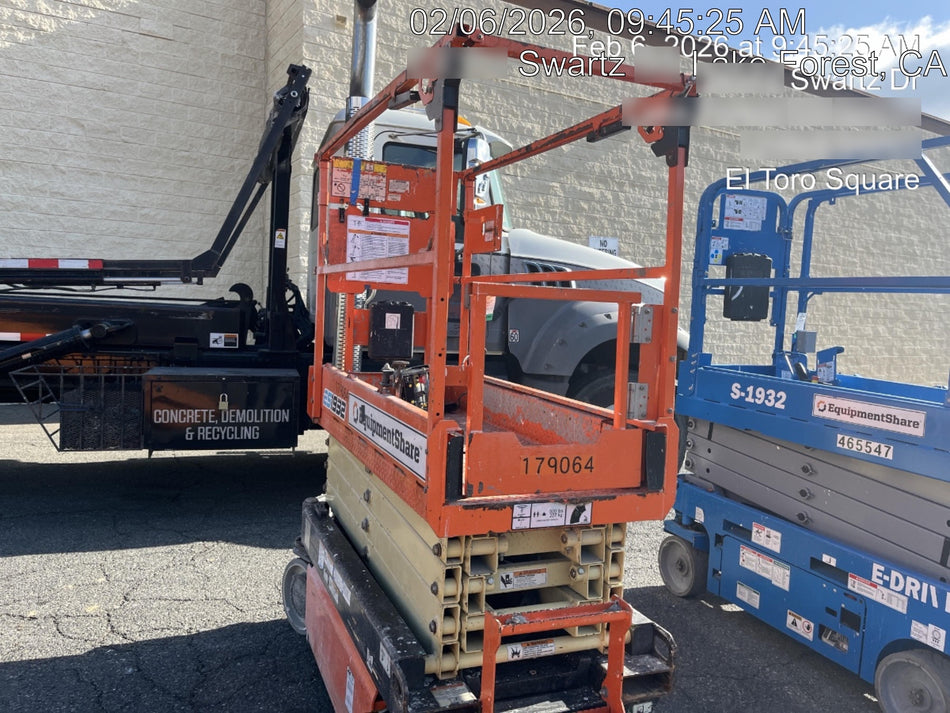 2021 JLG ES1932