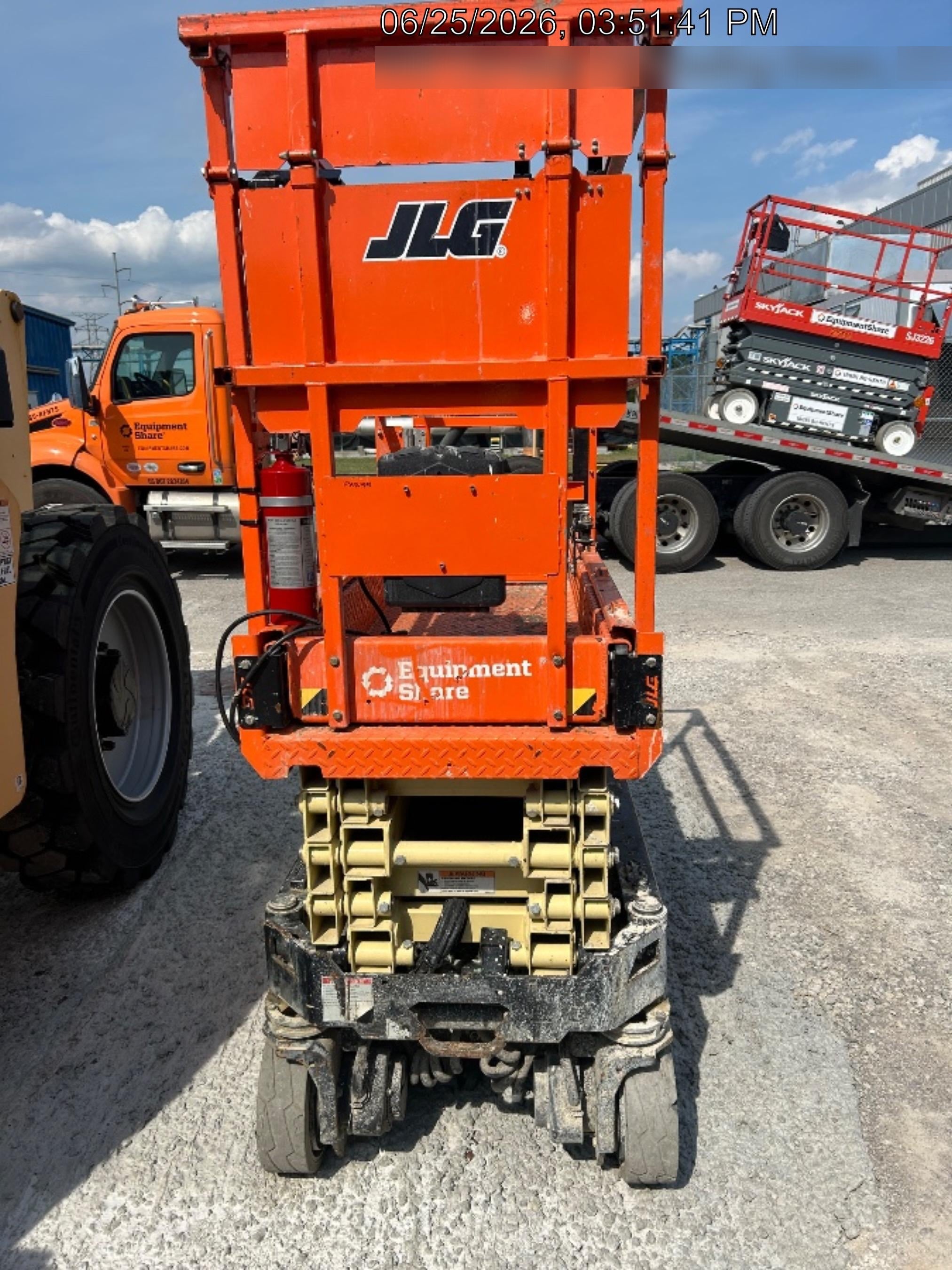 2022 JLG ES1932