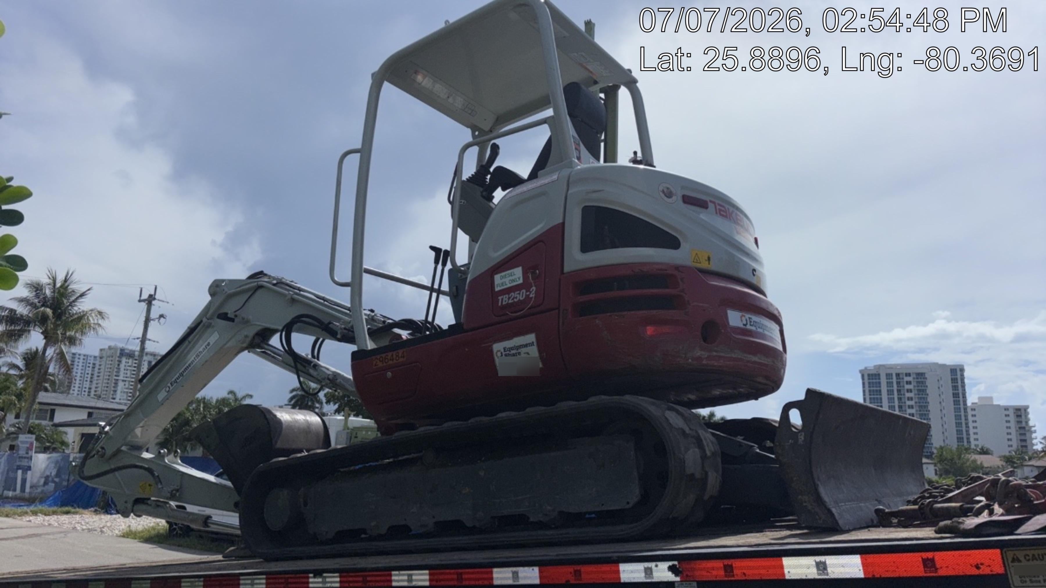 2023 TAKEUCHI TB250-2R