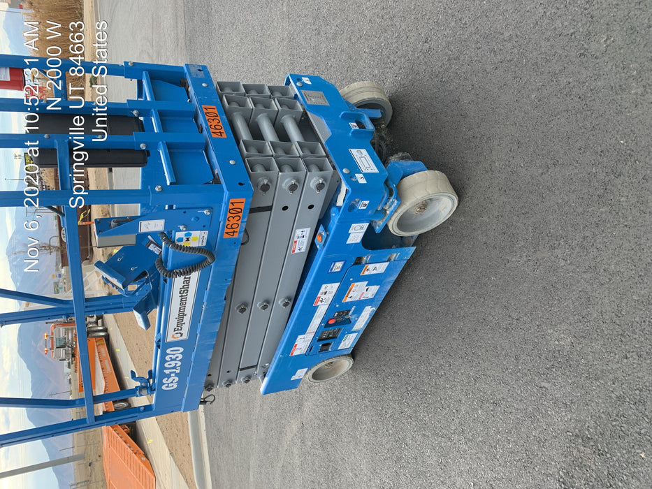 2019 Genie GS-1930 Fixed rails with chain Entry