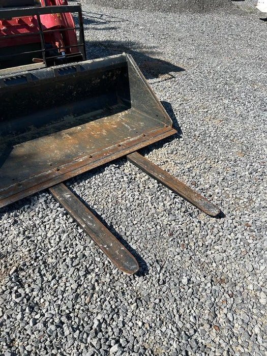 2025 ARROW MATERIAL HANDLING F5100CB - 72"