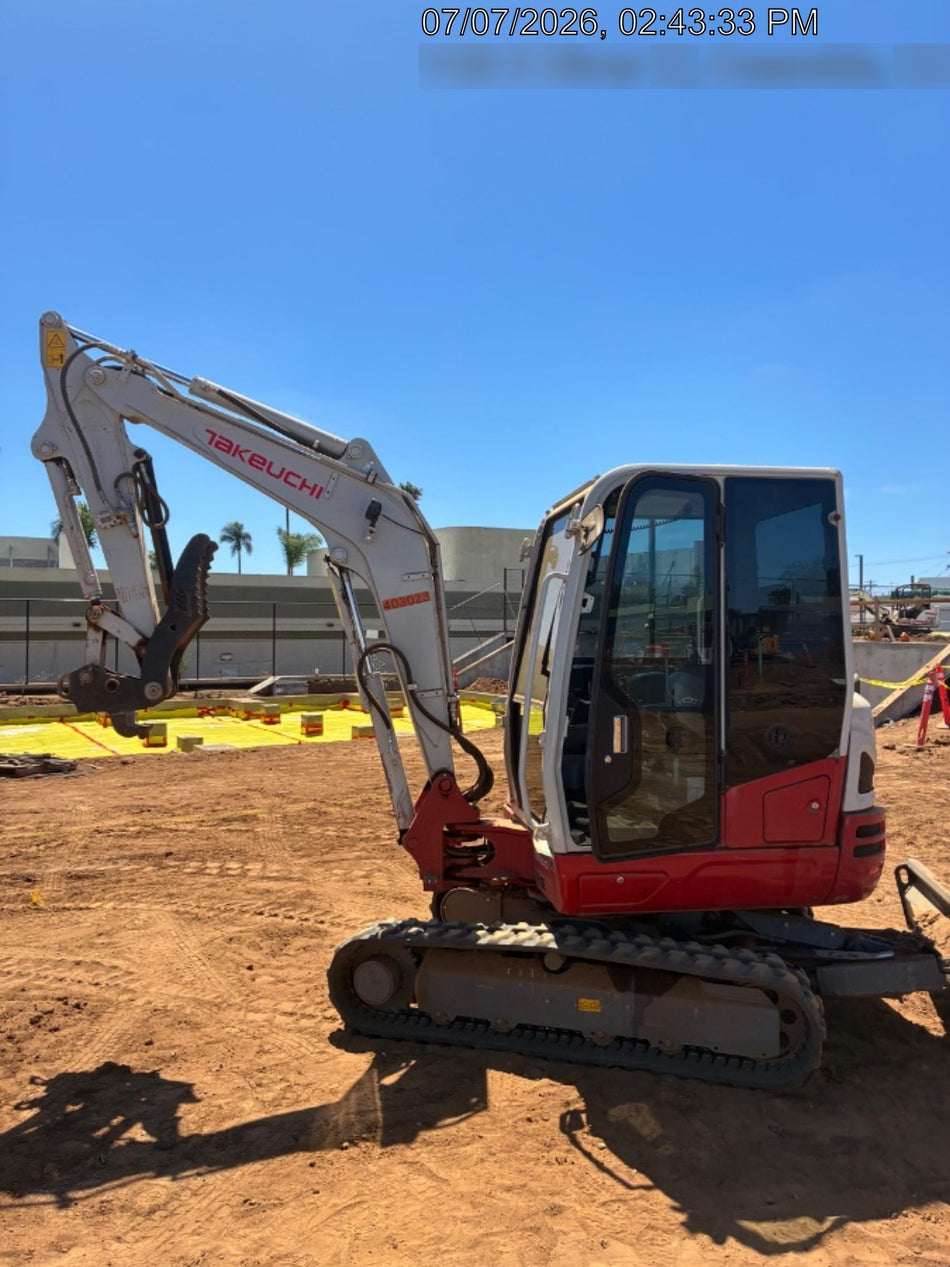 2024 TAKEUCHI TB235-2CRA