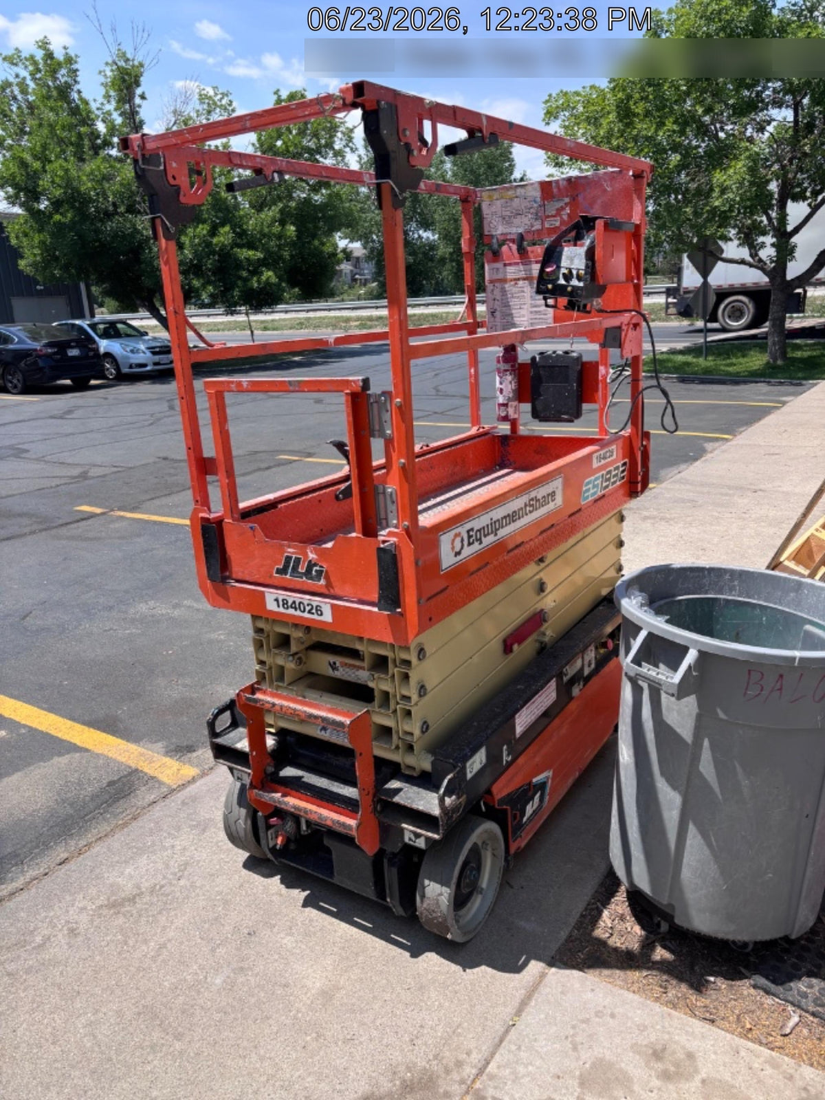2021 JLG ES1932