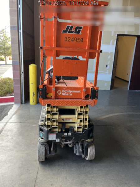 2023 JLG ES1932