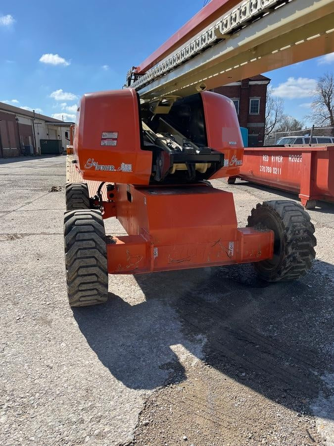 2022 JLG 660SJ