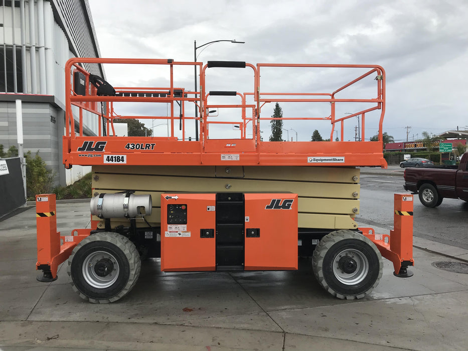 2019 JLG 430LRT