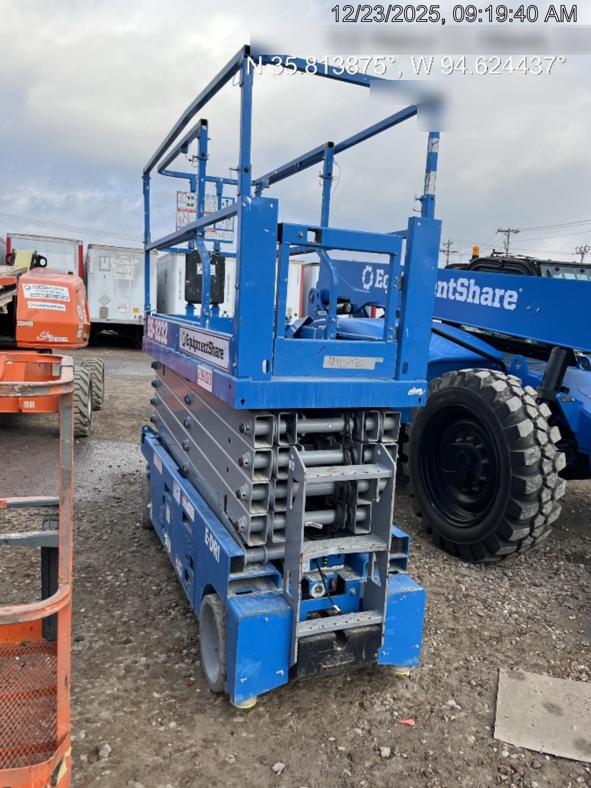 2022 GENIE GS-3232