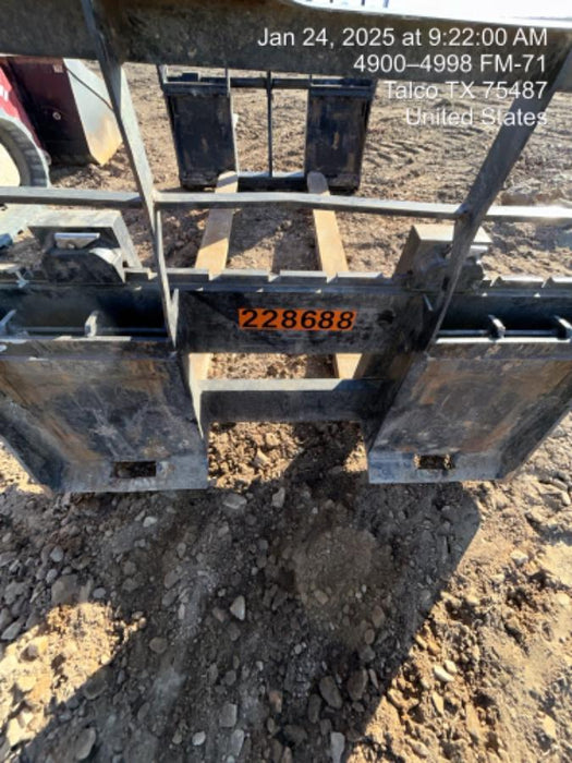 2022 ARROW MATERIAL HANDLING 72" Pallet Forks - Arrow