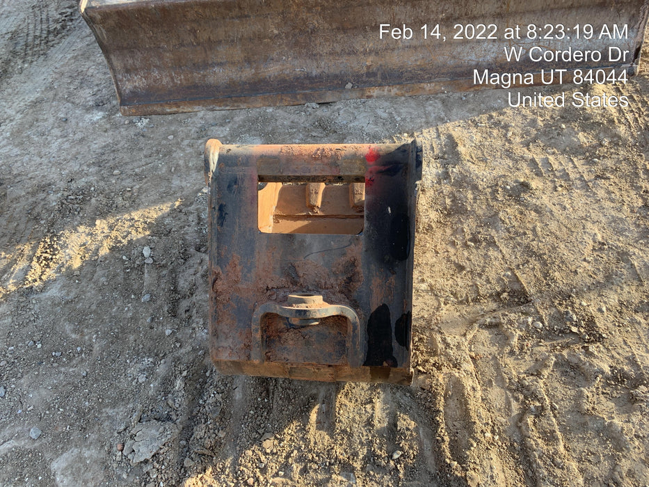 2020 DOOSAN 24" Bucket-Doosan