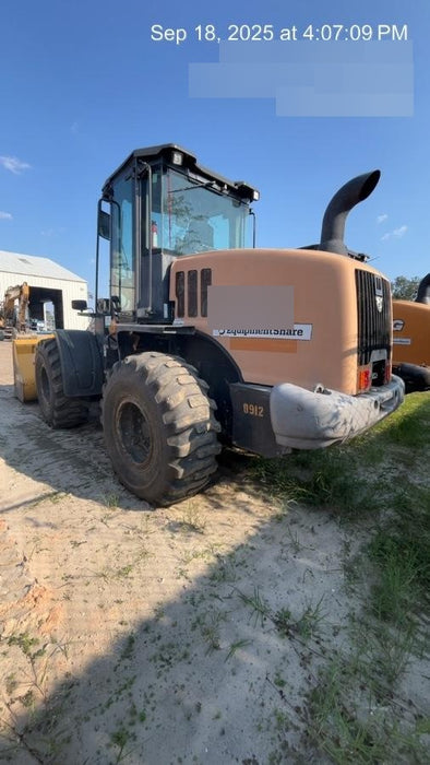 2018 Case 521G CLOSED CAB, JRB 416 STYLE HYD COUPLER