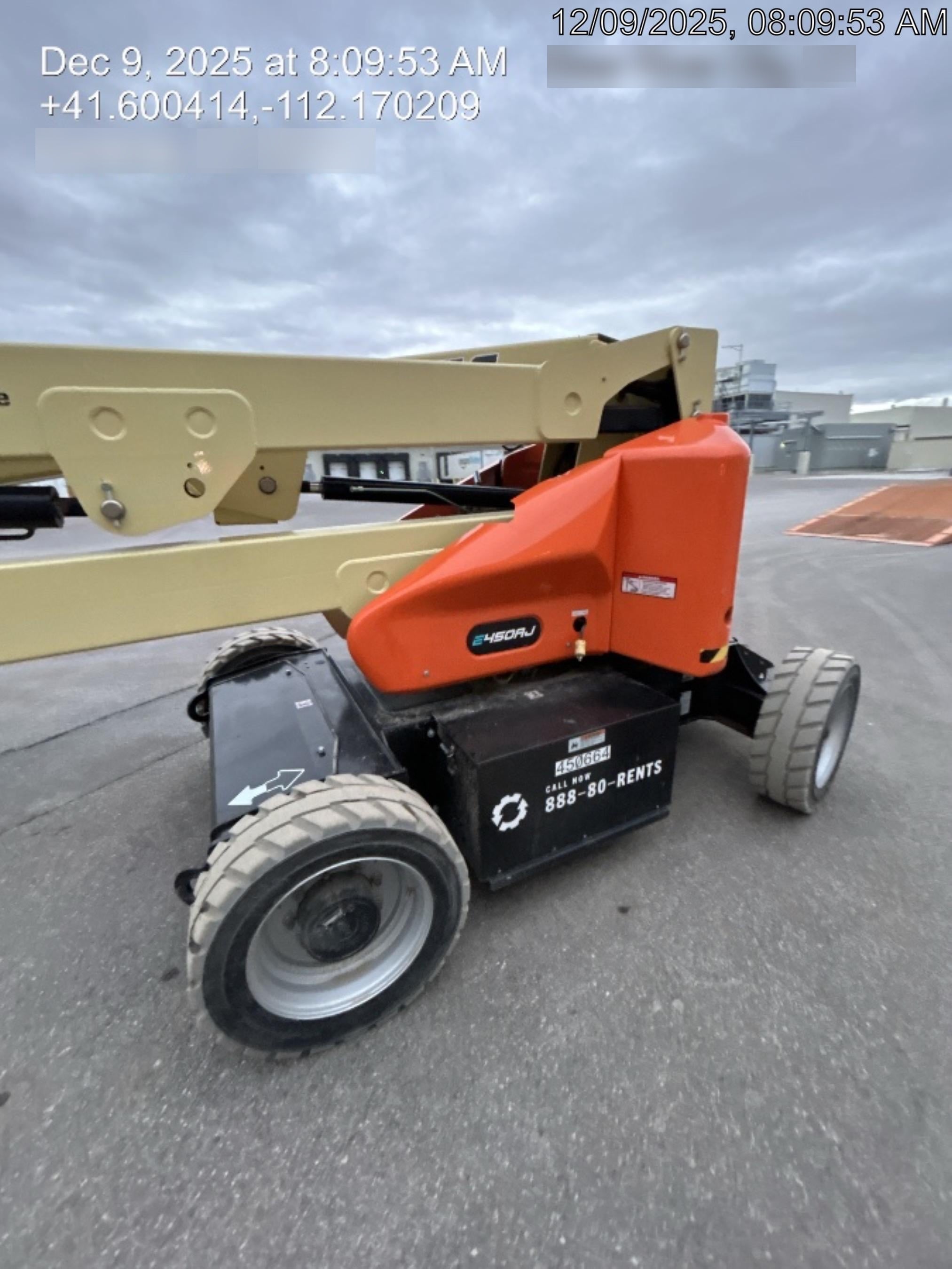 2024 JLG E450AJ