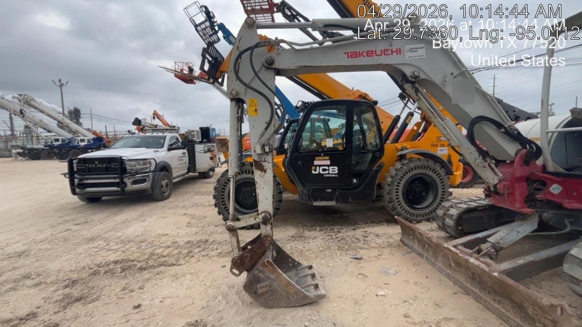 2019 Takeuchi TB260 Canopy, Standard Blade, Auxiliary hydraulics w/Manual QC, Hydraulic thumb, 12" ,18", 24" Bucket