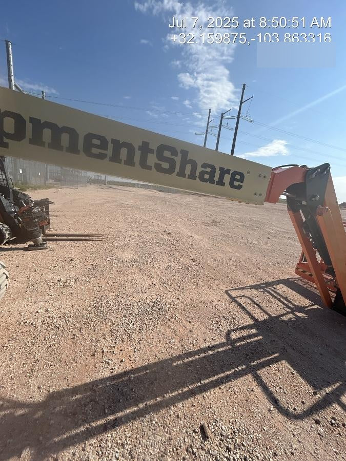 2022 JLG 460SJ
