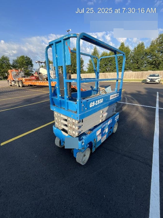 2019 Genie GS-1930 Fixed rails with chain Entry