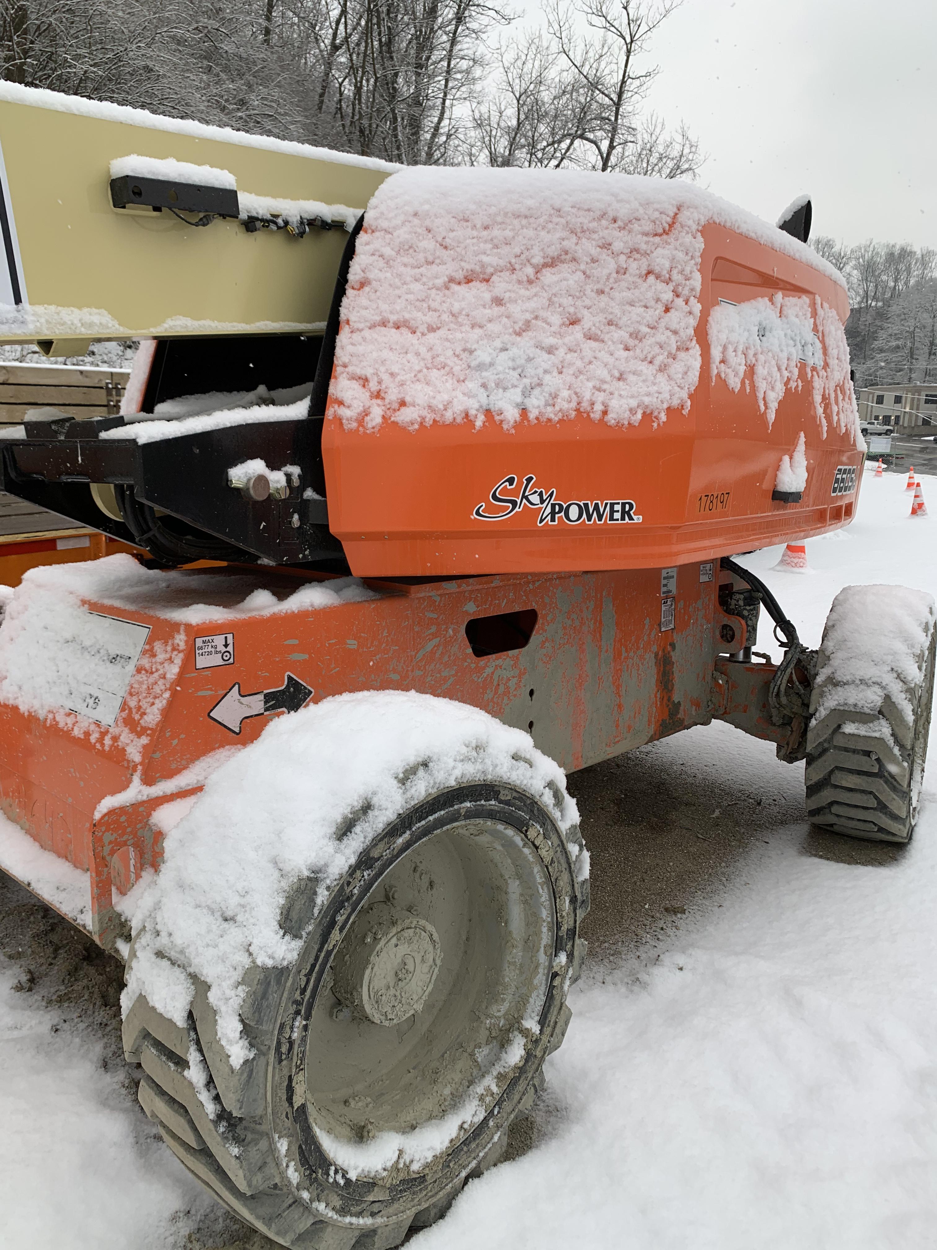 2021 JLG 660SJ