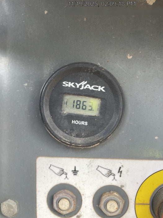 2017 SKYJACK SJ6832 RT