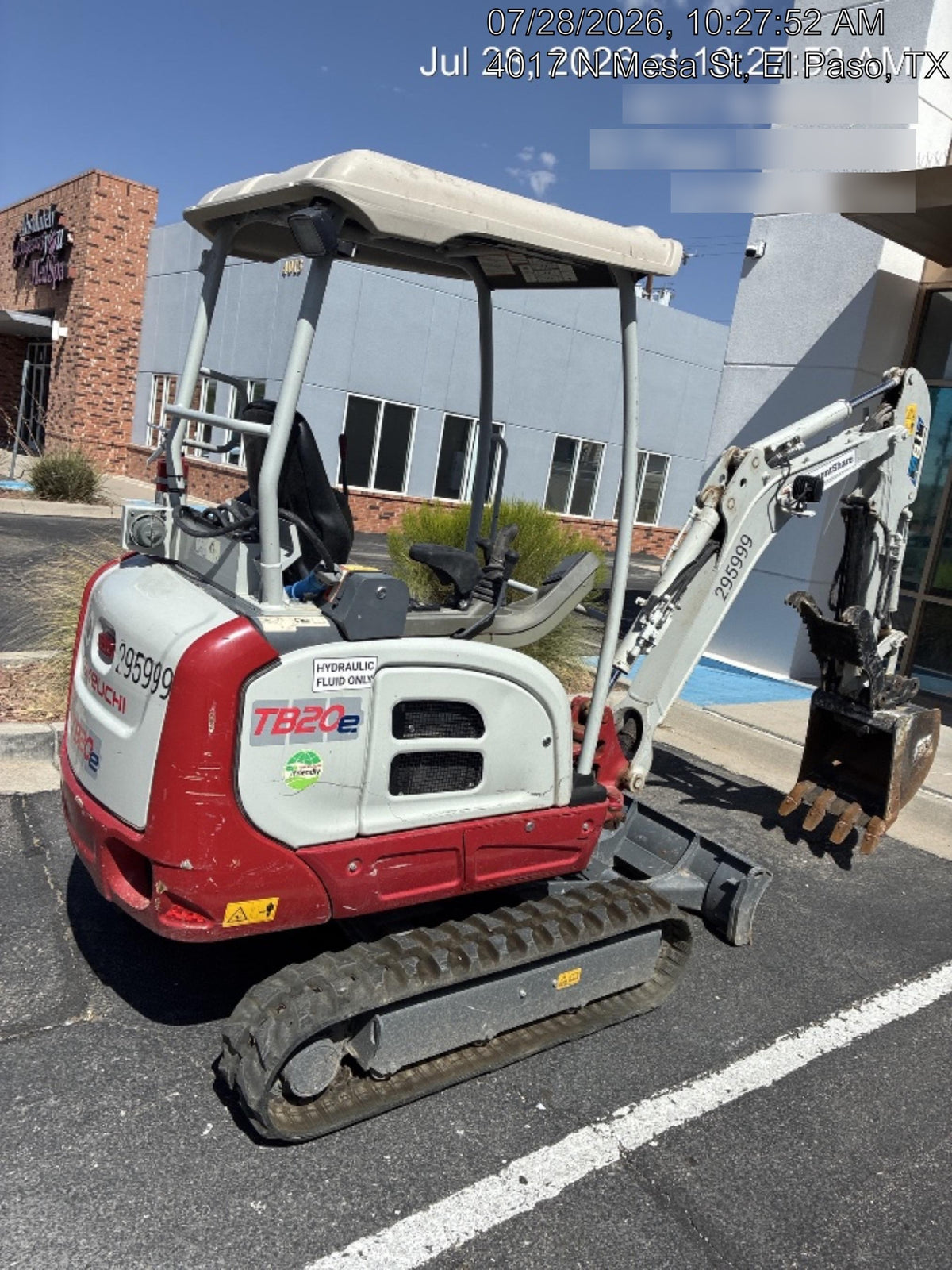 2023 TAKEUCHI TB20e
