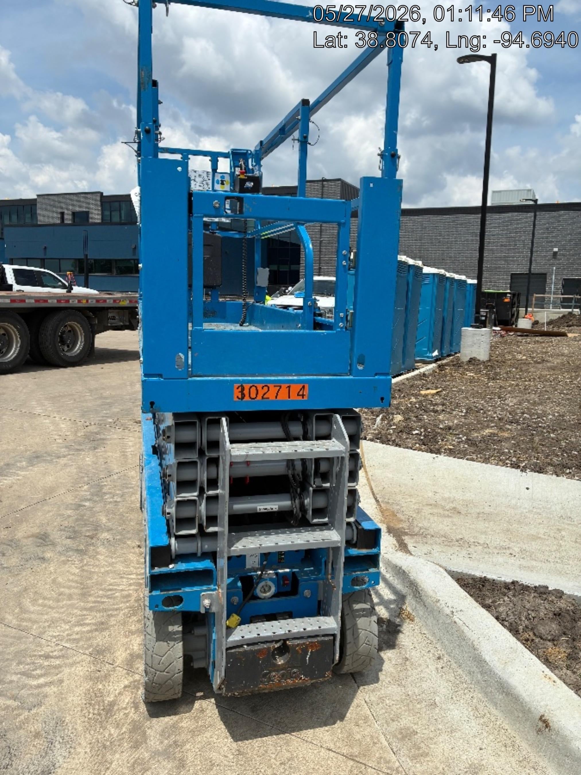 2023 GENIE GS-2632