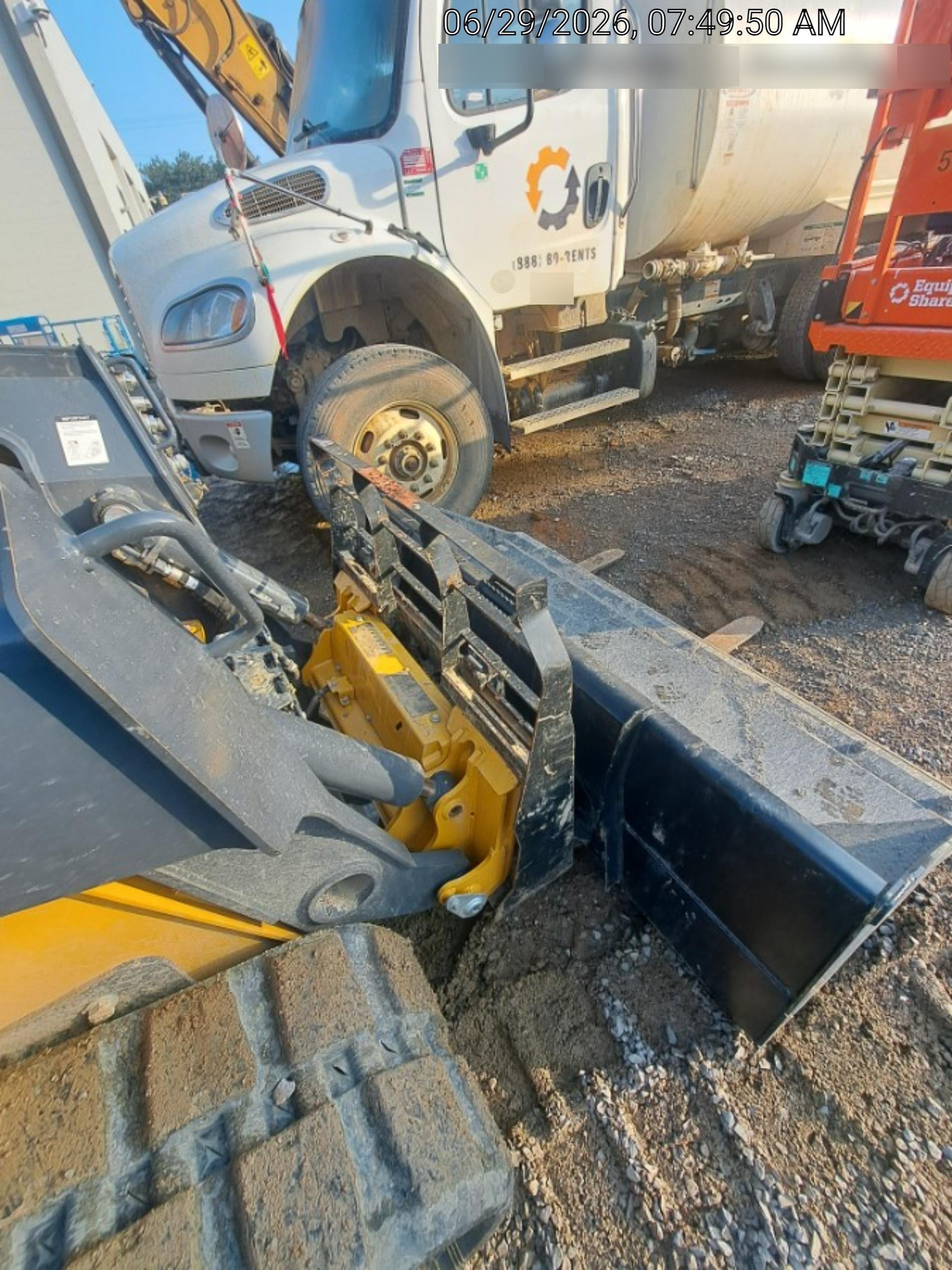 2024 ARROW MATERIAL HANDLING F5100CB
