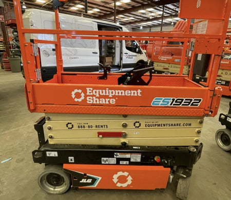 2024 JLG ES1932