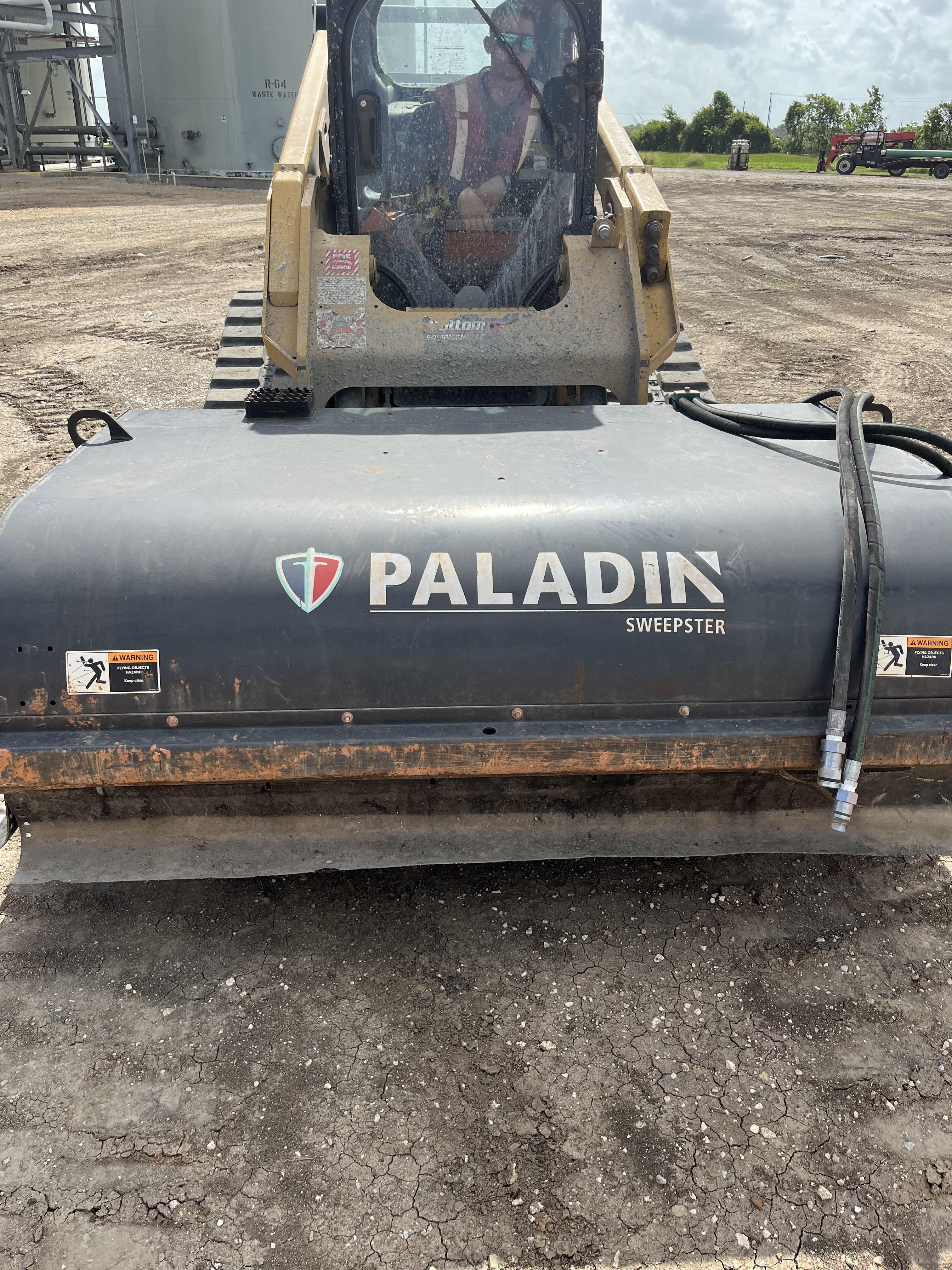 2021 PALADIN Sweepster SB72