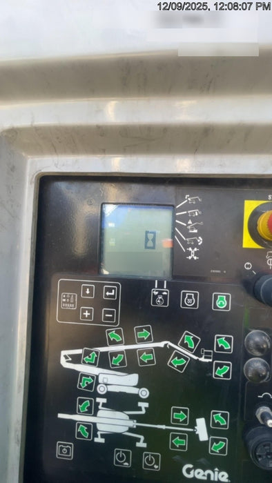 2021 GENIE ZX-135/70