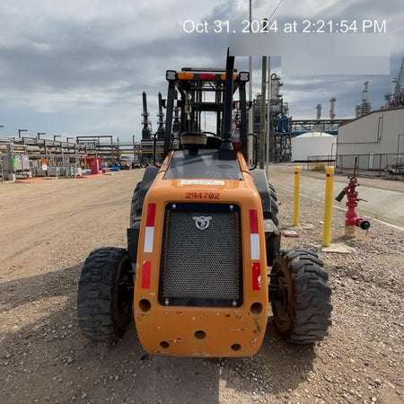 2023 CASE 588H