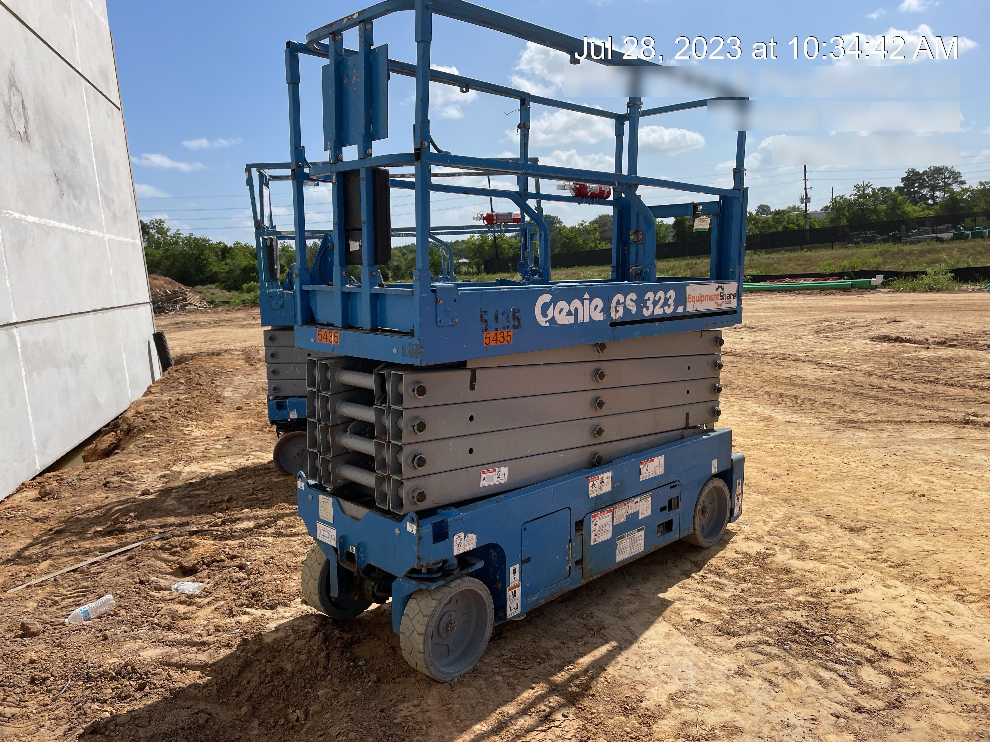 2017 GENIE GS-3232