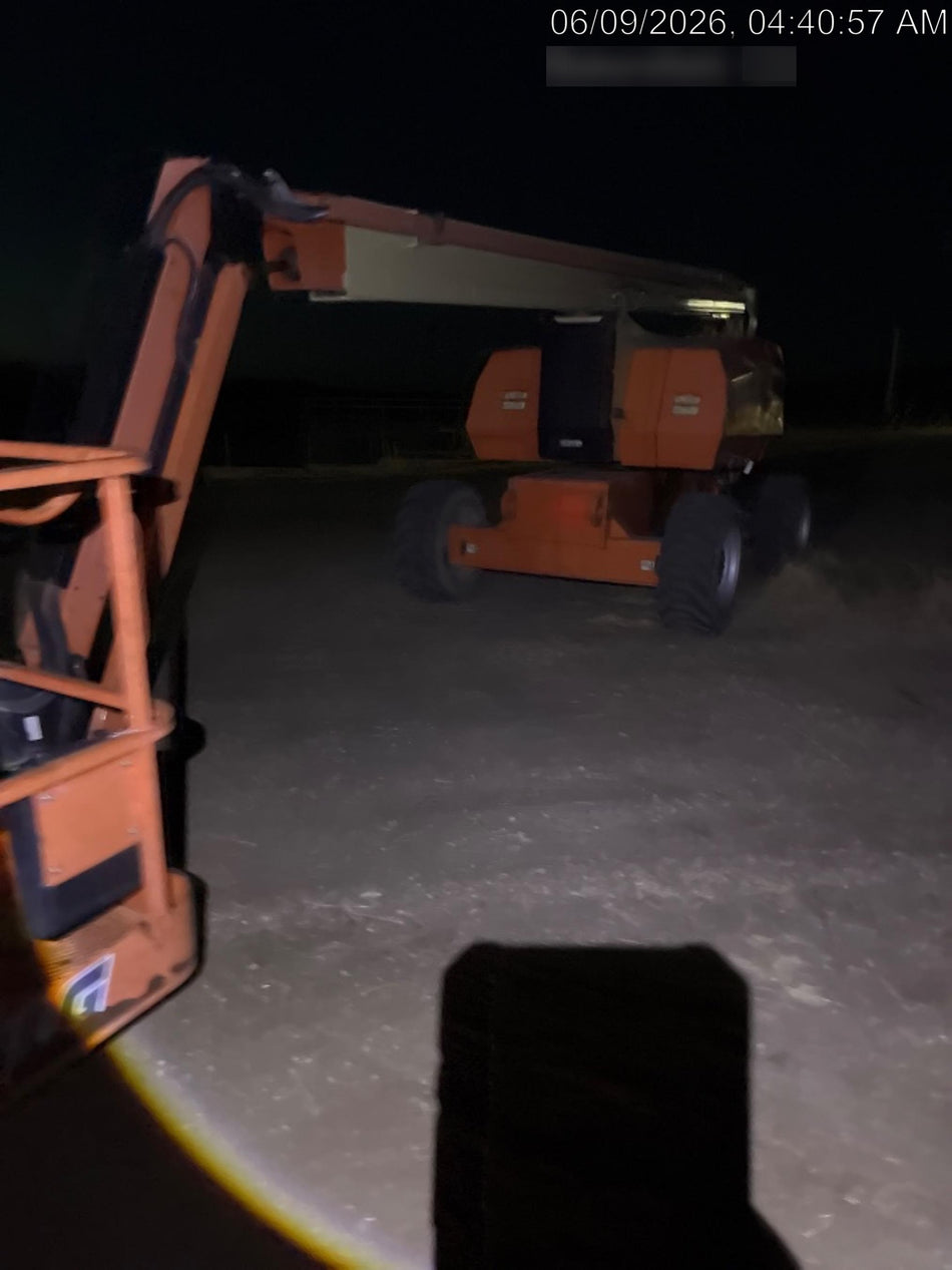2020 JLG 800AJ