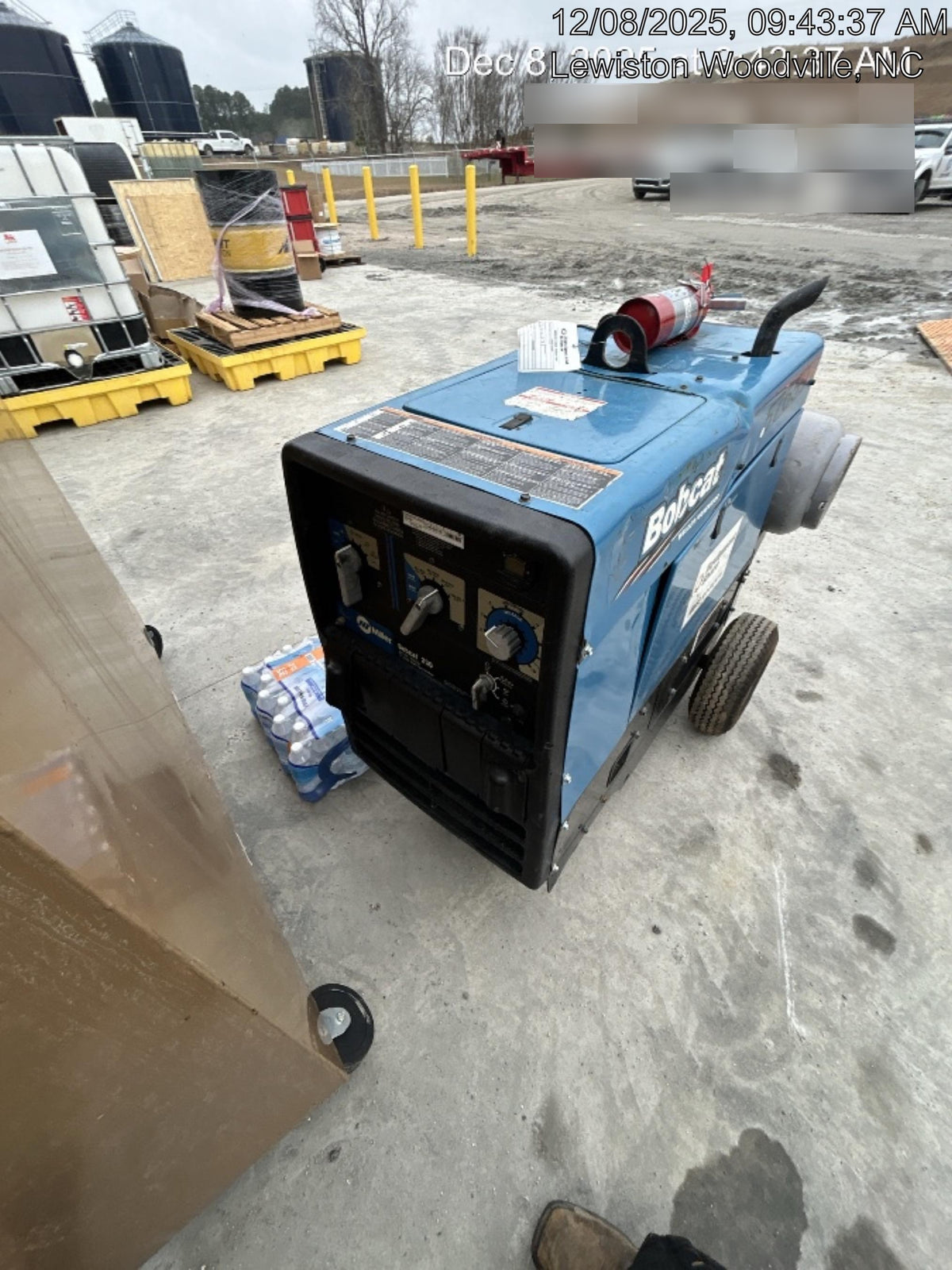 2019 Miller Electric BOBCAT 250 951600 PKG-250 amp Propane Welder, Standard w/Running Gear, Bracket, Hose"250 amp Propane Welder, Standard w/Running Gear, Bracket, Hose