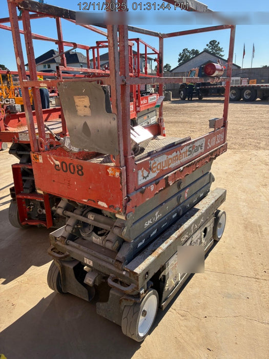 2017 Skyjack SJIII-3219 Skyjack SJIII3219 Scissor Lift w/Trojan Batteries