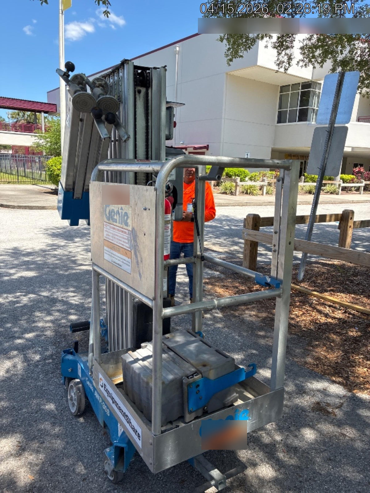 2019 GENIE AWP-30S