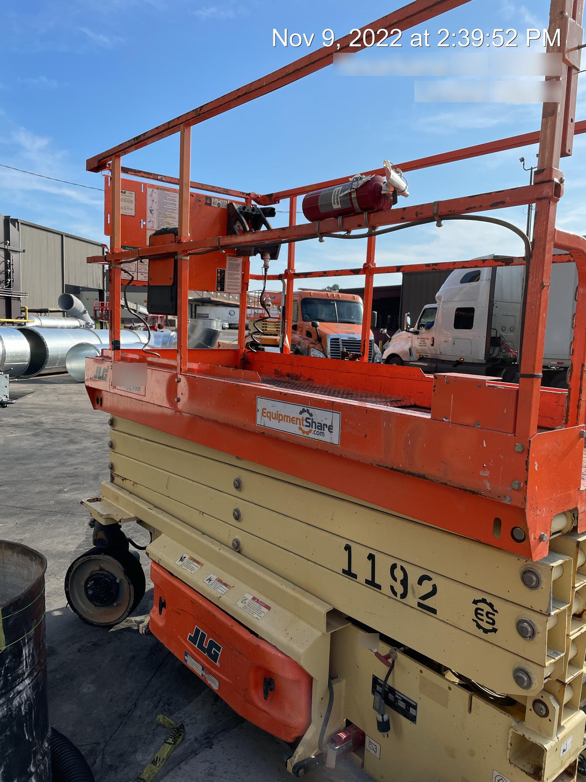2016 JLG 3246ES