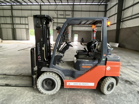 2022 TOYOTA 50-8FGU25