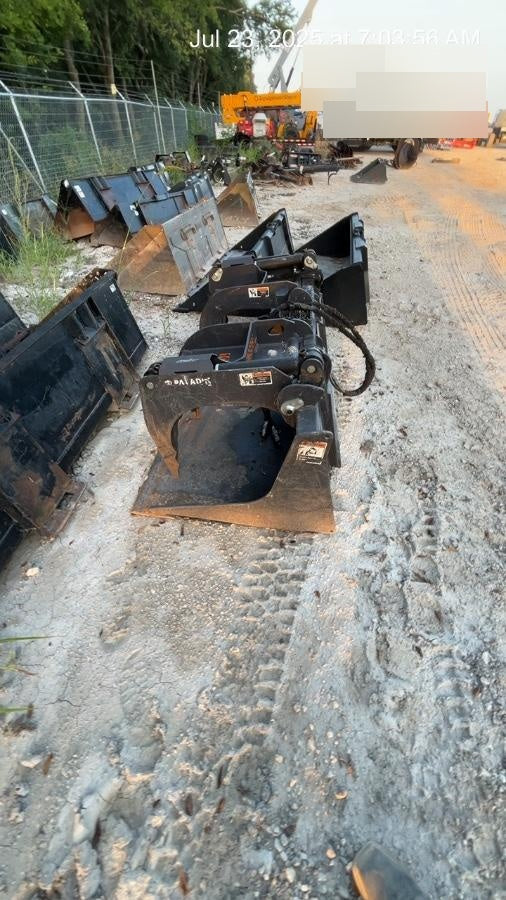 2020 PALADIN 72" Scrap Grapple Bucket - Paladin