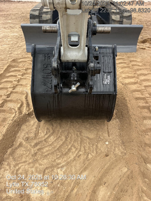 2025 TAKEUCHI 24" Bucket Takeuchi