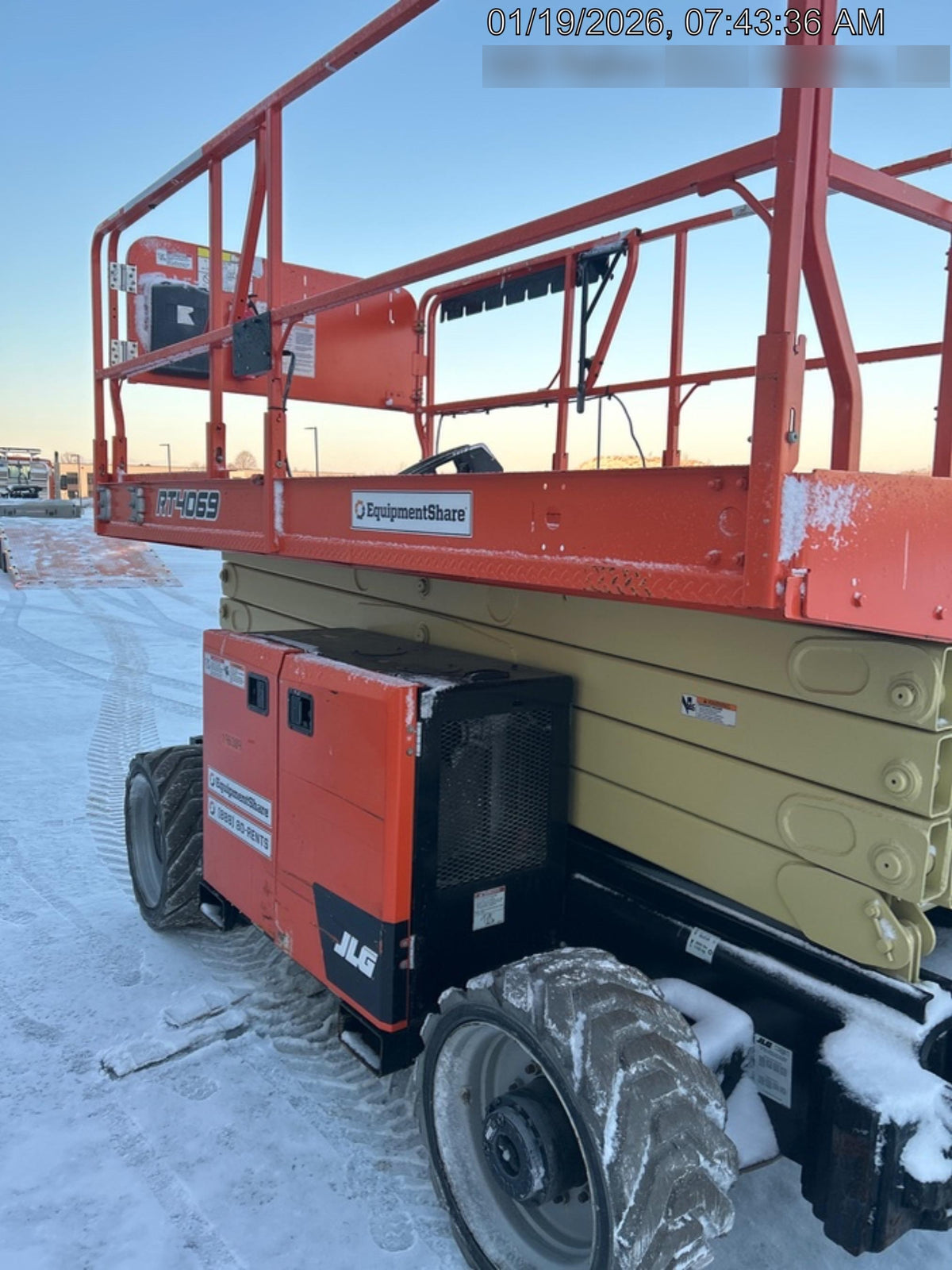 2021 JLG RT4069