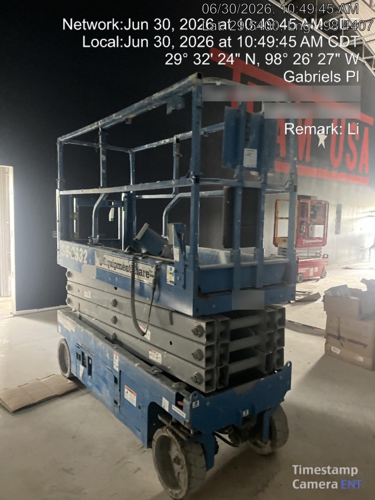 2019 Genie GS-2632 Folding rails with half height swing gate
