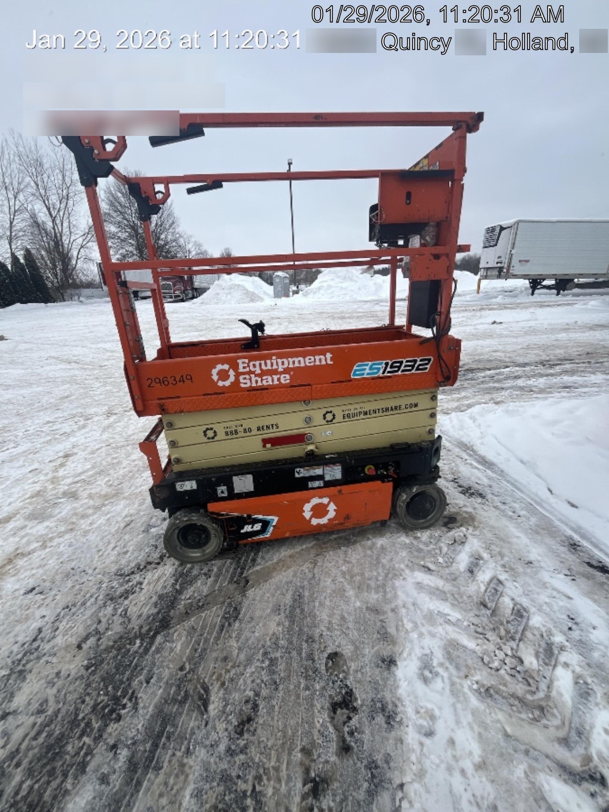 2023 JLG ES1932