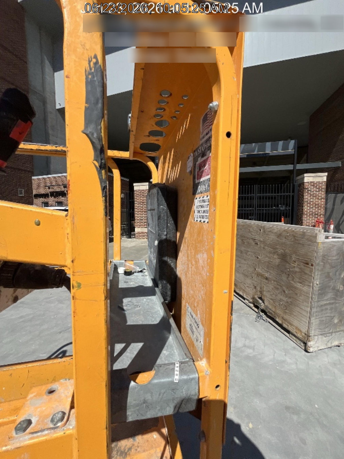 Custom Equipment HB-1430 <ul>
 <li>Hy-Brid Scissor Lift</li>
  <li>Platform capacity up to 670 lbs.</li>
  <li>Working height up to 20 ft</li>
  <li>Weighs under 1,700 lbs.</li>
  <li>Non-marking wheels </li>
</ul>