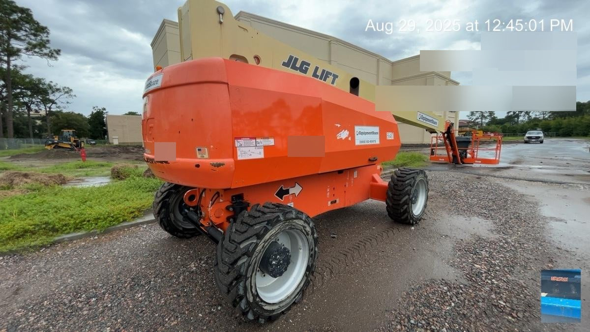 2020 JLG 860SJ Deutz Diesel Engine, FF Tires, Rotating Beacon, Panel Cradle Package