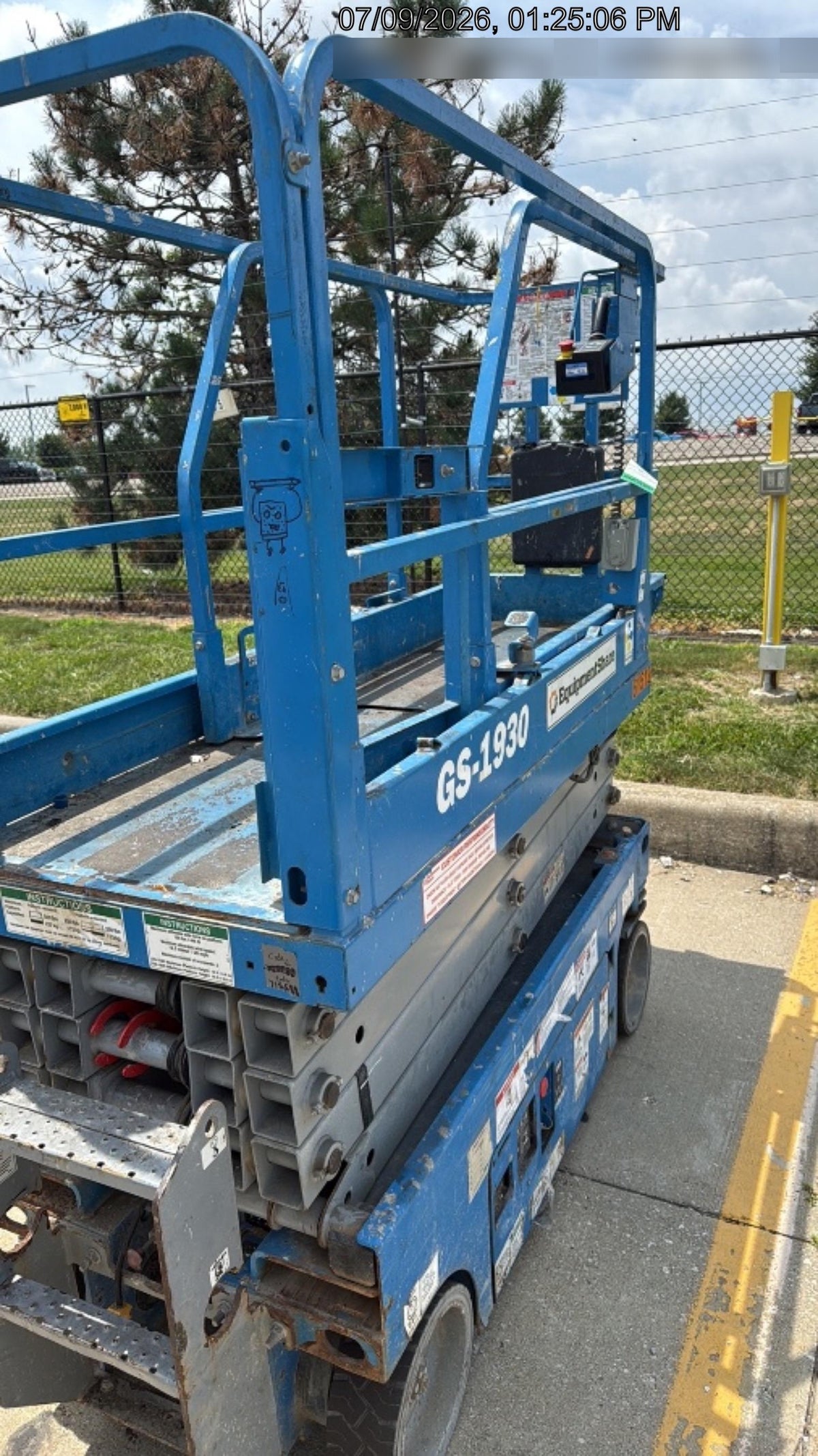 2020 Genie GS-1930 Solid Non Marking Tires, Beacon, Folding rails with half height swing gate